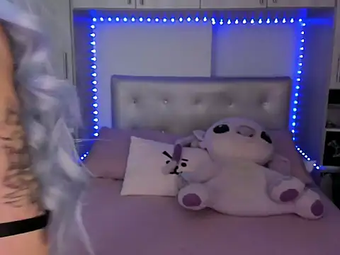 Snapshot of Honniewhitee_ chatting on July 6, 10:12 pm Honniewhitee online show from July 6, 10:12 pm