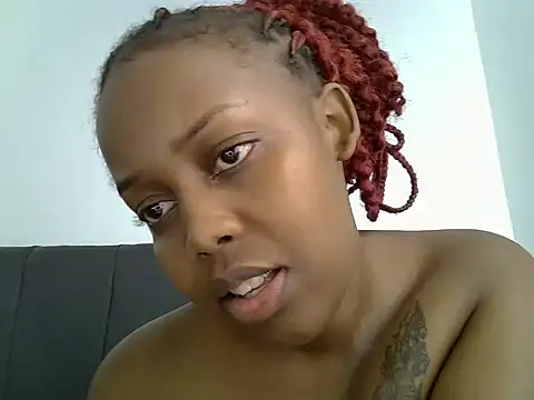 Snapshot of Bianca0011 chatting on June 17, 5:21 am Bianca0011 online show from June 17, 5:21 am