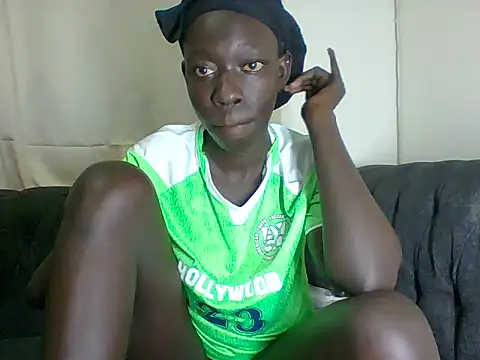 Snapshot of SexyTash25 chatting on July 4, 3:24 am SexyTash25 online show from July 4, 3:24 am