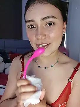 Snapshot of Angell-kitty chatting on May 22, 7:30 pm Angell-kitty online show from May 22, 7:30 pm