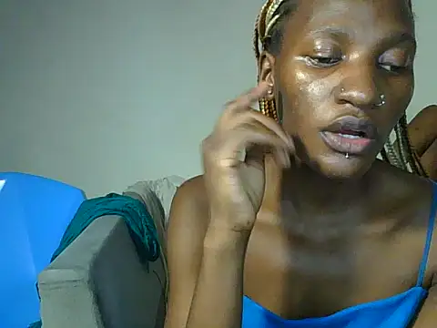 Snapshot of SleekCandy_petites chatting on June 14, 4:31 pm SleekCandy petites online show from June 14, 4:31 pm