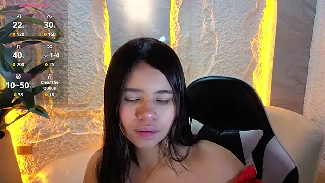Snapshot of roxan1_tp chatting on June 19, 12:31 pm roxan1 tp online show from June 19, 12:31 pm