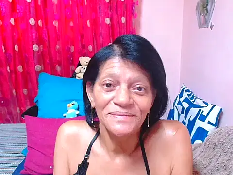 Snapshot of sluttyrox chatting on May 17, 5:49 am sluttyrox online show from May 17, 5:49 am
