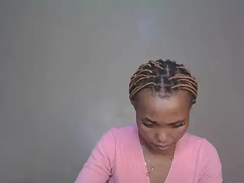 Snapshot of PrettyT5 chatting on June 22, 5:59 am PrettyT5 online show from June 22, 5:59 am