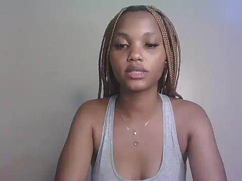 Snapshot of PrettyT5 chatting on July 10, 8:55 pm PrettyT5 online show from July 10, 8:55 pm