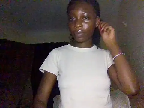 Snapshot of miss_petite0 chatting on May 25, 7:58 am miss petite0 online show from May 25, 7:58 am