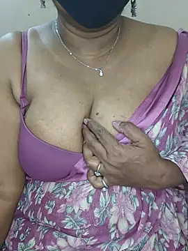 Snapshot of MISS-LOVEV chatting on June 26, 7:46 am MISS-LOVEV online show from June 26, 7:46 am
