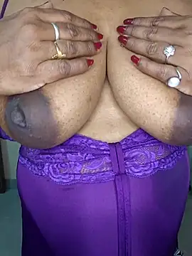 Snapshot of MISS-LOVEV chatting on July 10, 6:32 pm MISS-LOVEV online show from July 10, 6:32 pm