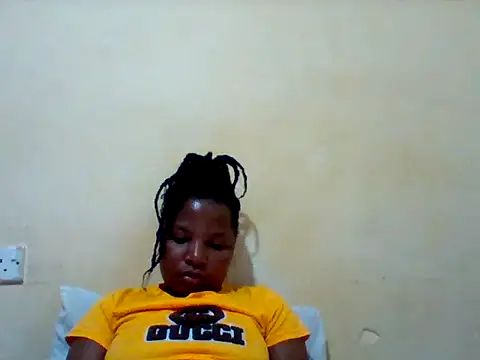Snapshot of Camilla-Sweets chatting on June 25, 7:18 pm Camilla-Sweets online show from June 25, 7:18 pm