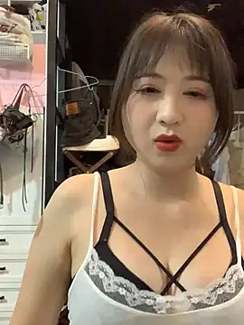 A-lanlan online show from May 24, 2:11 pm