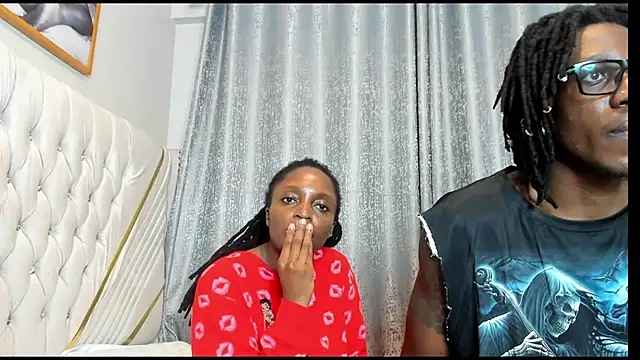 Snapshot of Charlies_Angelz chatting on May 21, 7:54 pm Charlies Angelz online show from May 21, 7:54 pm