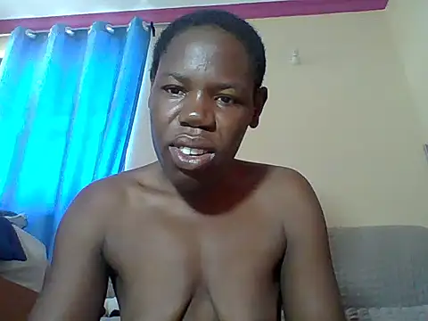 Snapshot of Blacksexyqueen24 chatting on June 17, 6:16 am Blacksexyqueen24 online show from June 17, 6:16 am