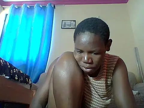 Snapshot of Blacksexyqueen24 chatting on June 27, 8:41 am Blacksexyqueen24 online show from June 27, 8:41 am