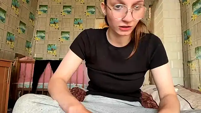Snapshot of SparkleJebb chatting on June 19, 4:22 pm SparkleJebb online show from June 19, 4:22 pm