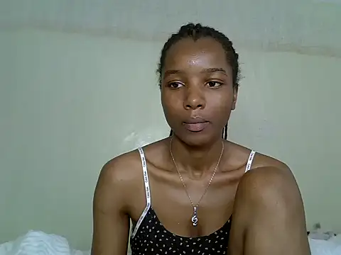 Snapshot of Sexy_vylsa chatting on June 24, 8:35 am Sexy vylsa online show from June 24, 8:35 am