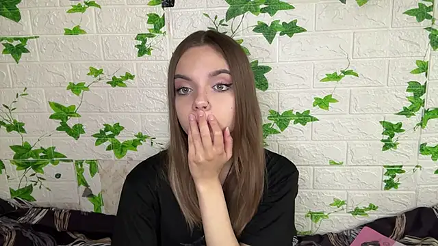 LisaPorse online show from June 19, 3:05 pm