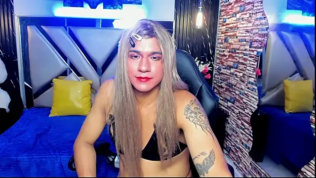 Snapshot of Karina_Cutee chatting on May 23, 1:11 am Karina Cutee online show from May 23, 1:11 am