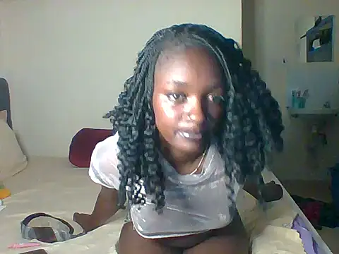 Snapshot of Sexyie_becky chatting on May 20, 7:53 pm Sexyie becky online show from May 20, 7:53 pm
