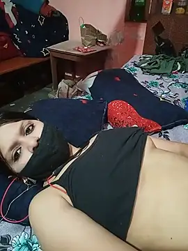 Snapshot of ZOYA-STRIP chatting on July 1, 8:41 pm ZOYA-STRIP online show from July 1, 8:41 pm