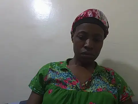 Snapshot of Eebony_Bubbly chatting on June 17, 2:29 pm Eebony Bubbly online show from June 17, 2:29 pm
