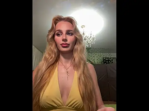 Snapshot of Golden__Daisy chatting on July 8, 5:06 pm Golden Daisy online show from July 8, 5:06 pm