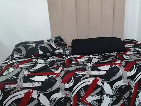 Snapshot of SexyTamia_13 chatting on May 30, 8:39 pm SexyTamia 13 online show from May 30, 8:39 pm