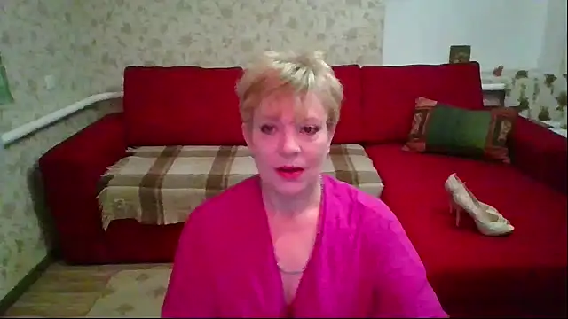 Snapshot of SamantaxFocs chatting on May 22, 3:17 pm SamantaxFocs online show from May 22, 3:17 pm