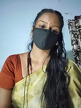 Snapshot of madhushree143 chatting on June 19, 5:01 am madhushree143 online show from June 19, 5:01 am