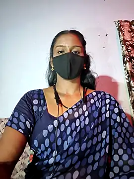 Snapshot of madhushree143 chatting on July 10, 4:42 pm madhushree143 online show from July 10, 4:42 pm