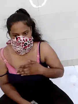 Snapshot of horneykumari chatting on June 10, 8:35 am horneykumari online show from June 10, 8:35 am