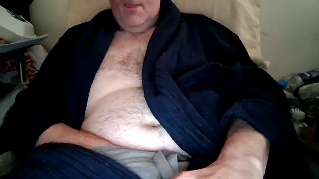 Snapshot of johnboy9781 chatting on June 2, 7:32 am johnboy9781 online show from June 2, 7:32 am