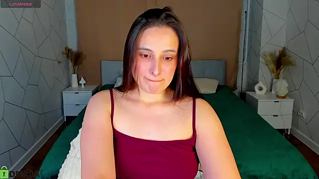 Elizabet Colllins online show from June 15, 4:31 pm