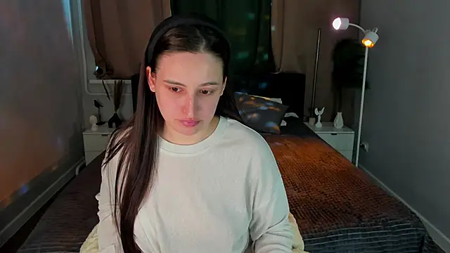 Elizabet Colllins online show from June 21, 1:08 am