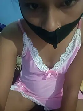 Snapshot of Naughty-Savi chatting on June 18, 8:58 am Naughty-Savi online show from June 18, 8:58 am