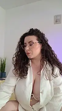 Snapshot of Elissa_Floyd__ chatting on June 15, 9:22 am Elissa Floyd online show from June 15, 9:22 am