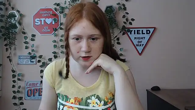 Red  Girll online show from May 21, 11:28 am