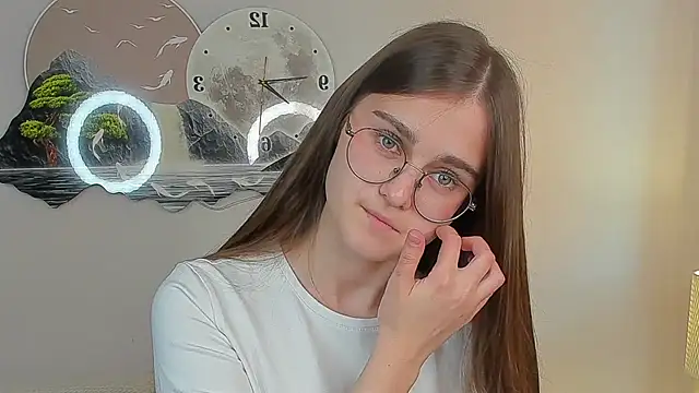 Snapshot of Veta_cutE chatting on July 12, 8:27 am Veta cutE online show from July 12, 8:27 am