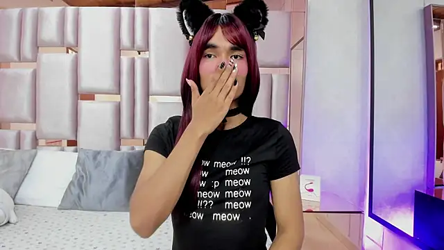 Snapshot of MiaBuny chatting on June 17, 7:48 pm MiaBuny online show from June 17, 7:48 pm