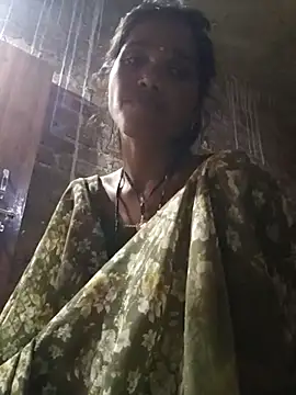 Snapshot of PINKI01990 chatting on July 1, 12:45 am PINKI01990 online show from July 1, 12:45 am