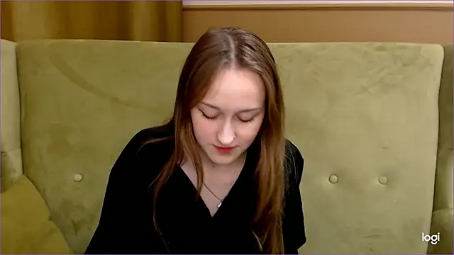 Snapshot of Calista_Everleig chatting on May 20, 10:10 am Calista Everleig online show from May 20, 10:10 am