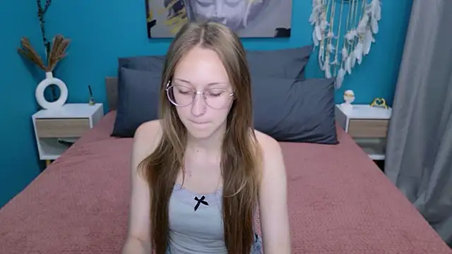 Snapshot of Calista_Everleig chatting on July 6, 10:45 am Calista Everleig online show from July 6, 10:45 am