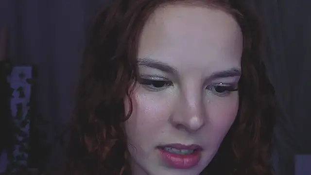 Snapshot of SinaHogsette chatting on June 28, 7:20 pm SinaHogsette online show from June 28, 7:20 pm