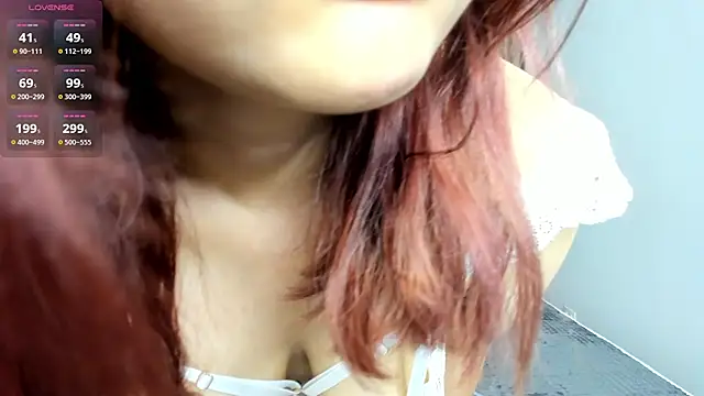 Snapshot of laylasweet_ chatting on July 6, 4:42 am laylasweet online show from July 6, 4:42 am
