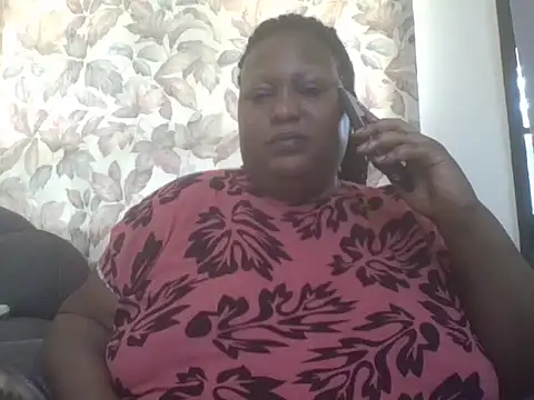 Snapshot of fat_ebonyqueen chatting on June 30, 6:58 am fat ebonyqueen online show from June 30, 6:58 am
