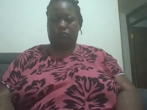 Snapshot of fat_ebonyqueen chatting on June 30, 7:04 pm fat ebonyqueen online show from June 30, 7:04 pm
