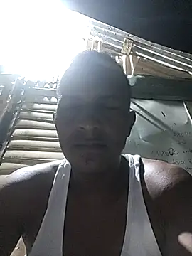 Snapshot of luis391986 chatting on May 19, 1:56 am luis391986 online show from May 19, 1:56 am