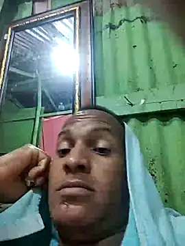 Snapshot of luis391986 chatting on May 20, 3:02 am luis391986 online show from May 20, 3:02 am