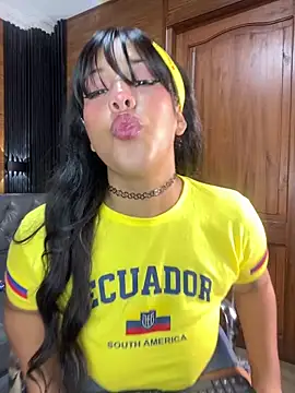 Alexia Lerner online show from June 13, 7:56 pm