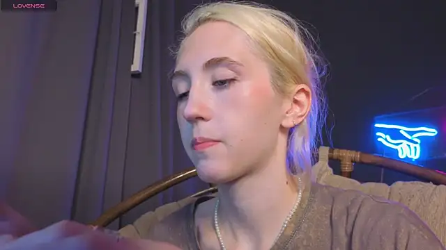 Snapshot of Elen__Moore chatting on June 27, 5:12 am Elen Moore online show from June 27, 5:12 am