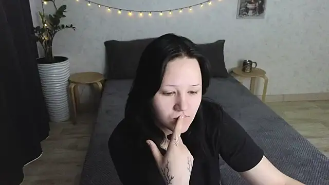 Snapshot of Tori_cute chatting on June 23, 2:31 am Tori cute online show from June 23, 2:31 am